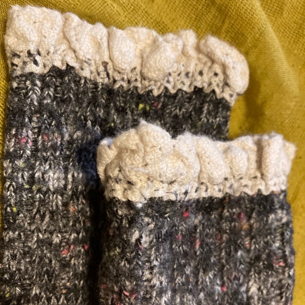 Hand knit Socks with Ruffle - Picture 2 of 5